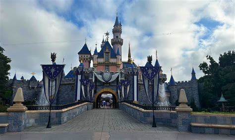 Is Disneyland Resort Better Than Walt Disney World Resort