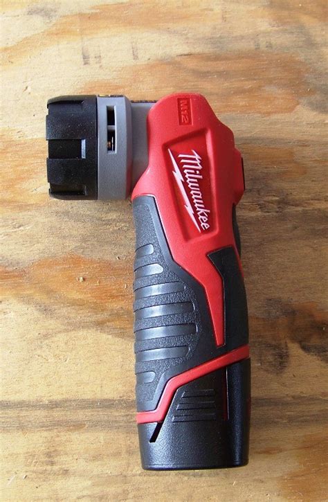 Milwaukee M12 Work Light - Tools In Action - Power Tool Reviews