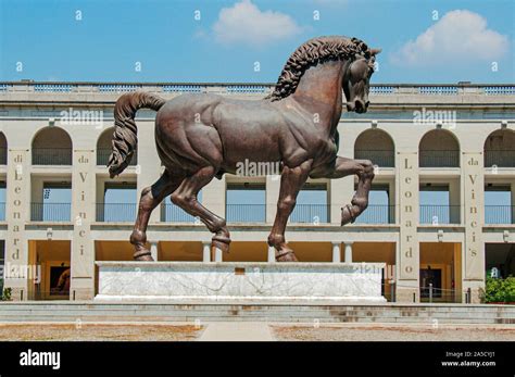 Leonardo da vinci bronze horse hi-res stock photography and images - Alamy