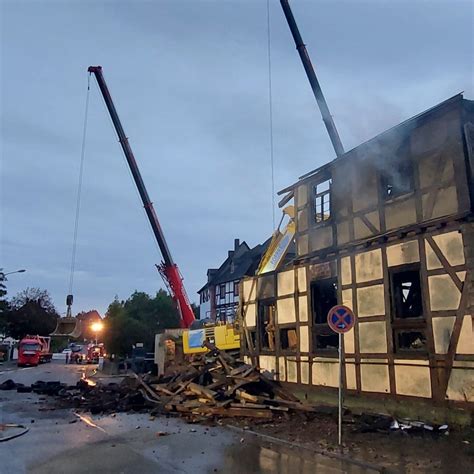 Brand Eines Fachwerkhauses Einsatzbericht Bad Arolsen Mengeringhausen