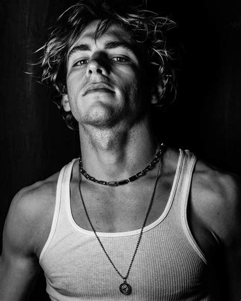 Omg Ross Lynch Strikes A Brooding Shirtless Pose For Photographer