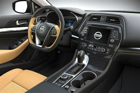 2016 Nissan Maxima Pictures - 342 Photos | Edmunds