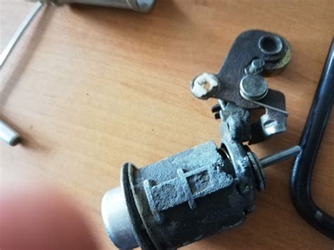 Личинка замка багажника. — Opel Frontera B, 2,2 л, 1999 года | другое ...