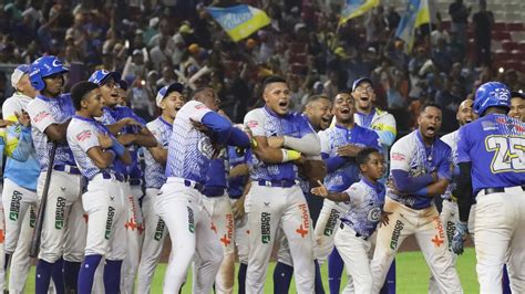 Béisbol Mayor 2024 Colón supera contundentemente a Chiriquí y extiende