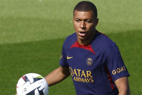 Mbappé Reinstated By Psg To First Team Training