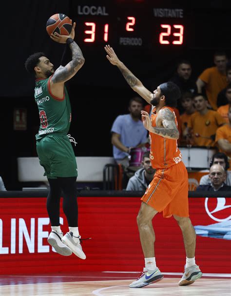 Baskonia Vitoria Gasteiz Vence 84 98 A Valencia Basket