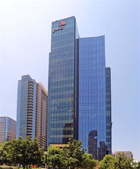 2121 Pearl St, Dallas, TX 75201 - PwC Tower | LoopNet.com