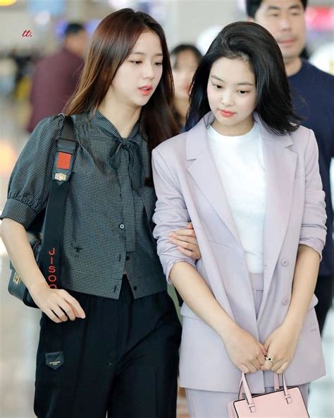 BlΛƆkpiИk 블랙핑크 🇰🇷🇹🇭 Di Instagram [190906] Blackpink Jisoo And Jennie At Incheon Airport Off To