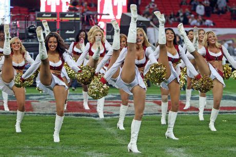 San Francisco 49ers Cheerleaders Action Editorial Stock Photo - Stock ...