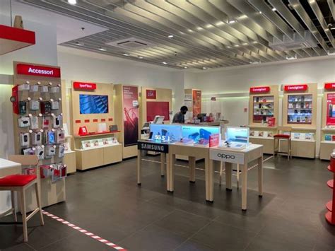 Vodafone Store Centro Giotto Via Venezia Padova Pd