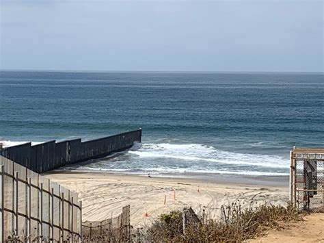 PHOTOS: Border Patrol agents showcase border wall in California | WHNT.com