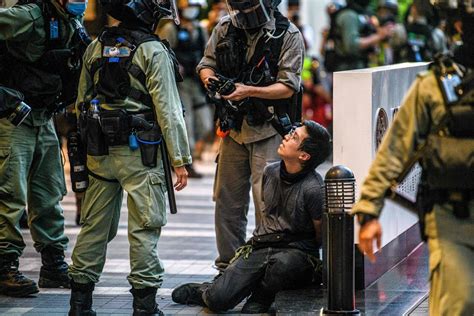 Polic A De Hong Kong Realiza Las Primeras Detenciones Bajo La Nueva Ley