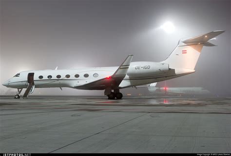 Oe Igo Gulfstream G Mjet Lukasz Stawiarz Jetphotos