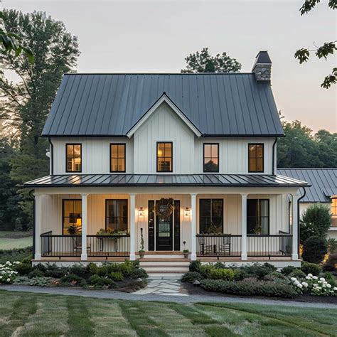 15+ Stunning Black and White Farmhouse Exterior Inspirations • 333k ...