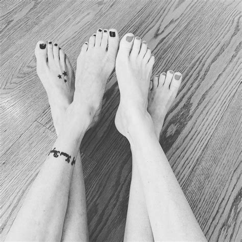 Katie Cassidy S Feet