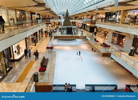 Ice Rink and Christmas Tree at Galleria Shopping Mall, Houston ...