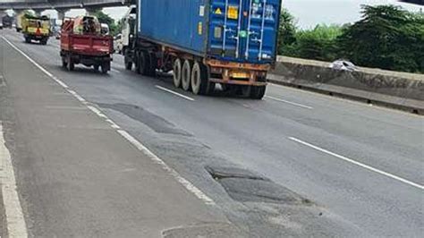 Awas Macet Parah Ada Perbaikan Jalan Di Tol Jakarta Cikampek