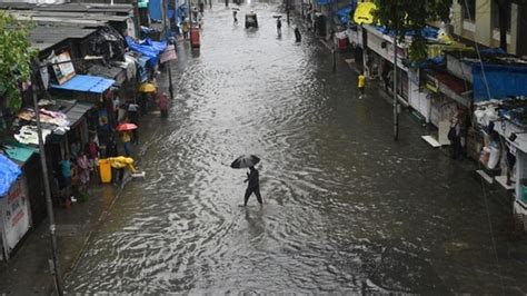 Weather Updates Imd S Rain Red Alert For Maharashtra Gujarat Today