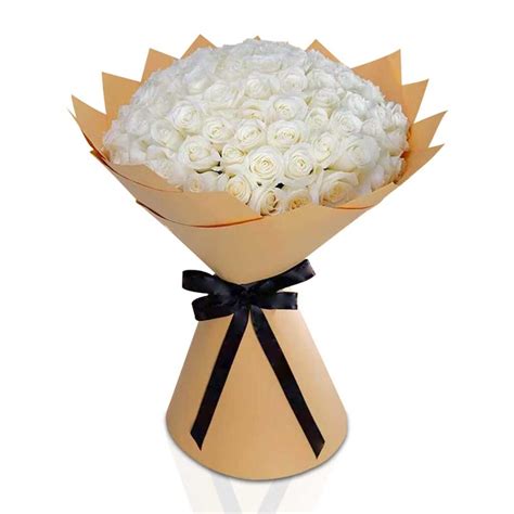 100 WHITE ROSE HAND BOUQUET Choiceflowersuae