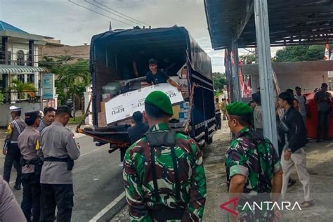 Tni Sampai Mengerahkan Pesawat Helikopter Hingga Kapal Perang