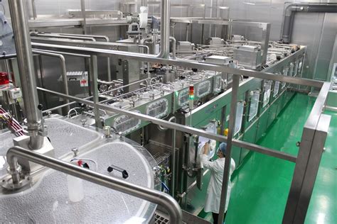 Three Rinsing Filling Capping In Monoblock Machine