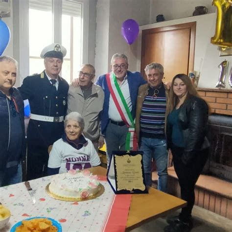 Torre Di Ruggiero Gli Splendidi 100 Anni Di Nonna Marianna Gazzetta