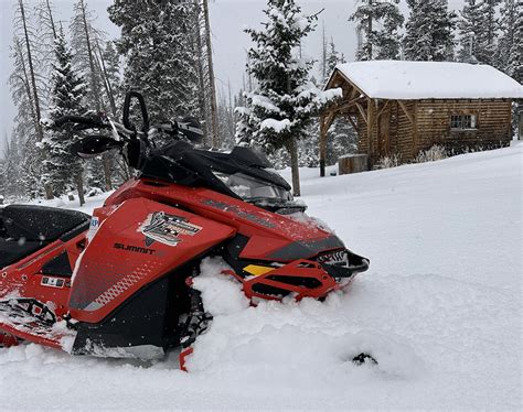 Snowmobiling With Offshore Racing World Champions—Now’s Your Chance ...