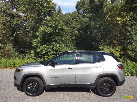 Billet Silver Metallic Jeep Compass Altitude X Photo