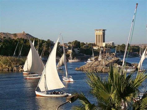 Circuit au Caire à Louxor à Assouan en felouque sur le Nil bateau à