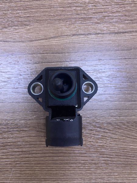 Датчик абсолютного давления (ТМАР) (под 2 болта) Chery Amulet / Karry ...