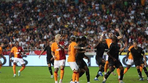 Galatasaray S Per Lig De Ilk Ma Lubiyetini Hatayspor Kar S Nda Ald F