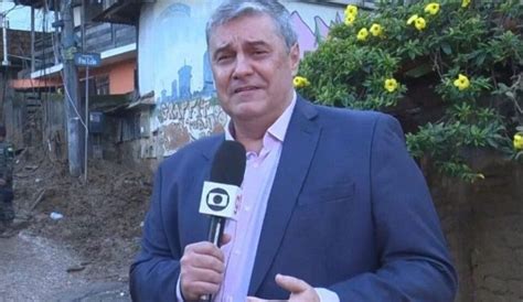 Jornalista Chora Ao Vivo Por Conta De Trag Dia Em Petr Polis Muito