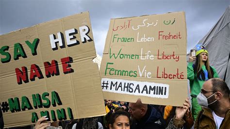 Manifestations En Iran Pourquoi La Mort De Mahsa Amini Suscite Un