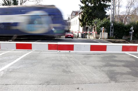 Streik Der Gewerkschaften Ver Di Und EVG Bahnen Und Busse In Der