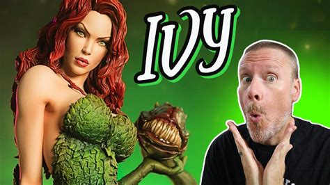 Reaction New Poison Ivy Premium Format Statue Sideshow Collectibles