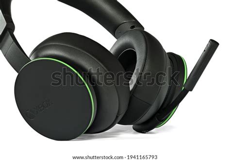 5 Mic Xbox Images, Stock Photos & Vectors | Shutterstock