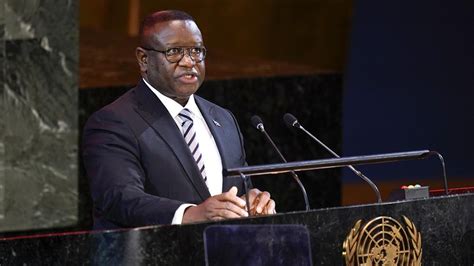 Afrika Amtsinhaber Julius Maada Bio Zum Pr Sidenten Wiedergew Hlt