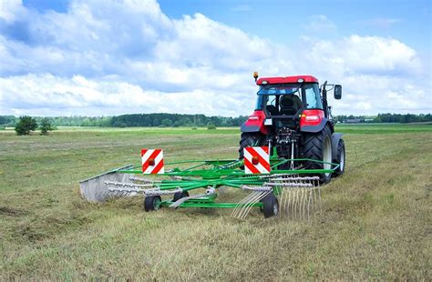 Zgrabiarka Karuzelowa Zkp T M Pronar Agrostal