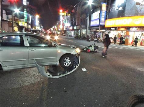 無照男拒檢肇逃連撞7車釀2傷 竟將友人車開進高屏溪滅證 社會 自由時報電子報