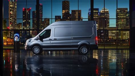 Ford E-Transit Van: Maximise Carrying Capacity | Ford UK