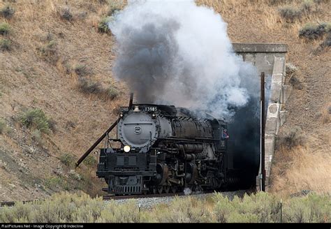 UP 3985 Union Pacific Steam 4-6-6-4 at Weatherby, Oregon by Indecline ...