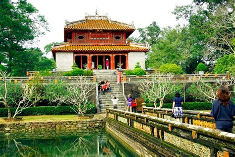 Minh Mang Tomb: Hue Historical Destination