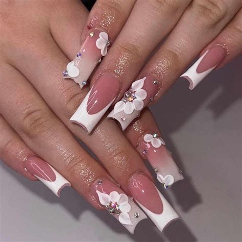 40 White French Tip Nails With Flowers Youll Want To Copy Fashion
