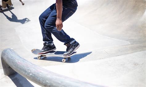 10 Best Skate Shoes in 2022 [Review & Guide] - ShoeAdviser