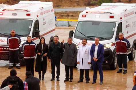 Zacatecanos se benefician con equipo médico ambulancias y apoyos