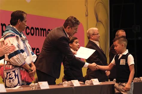 Premia SE A Las Y Los Estudiantes Ganadores De Los Concursos Para