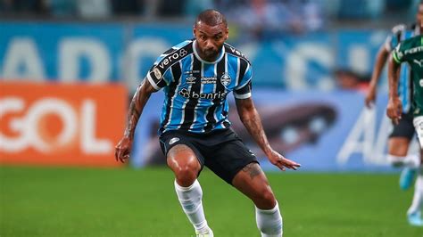 João Pedro Galvão Conheça o atacante do Grêmio