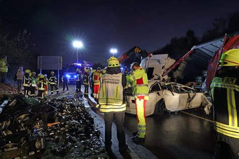 Video T Dlicher Unfall Beim Autobahnzubringer B Krombacher H He