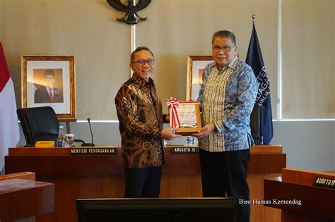 Penyerahan Laporan Hasil Pemeriksaan BPK RI Atas Laporan Keuangan