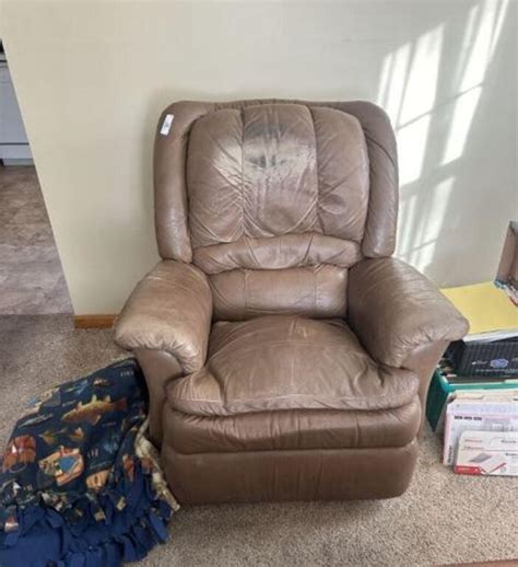 La Z Boy Rocker Recliner Live And Online Auctions On